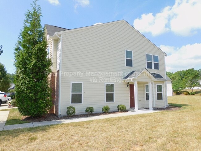 Building Photo - 415 Hidden Brook Ln