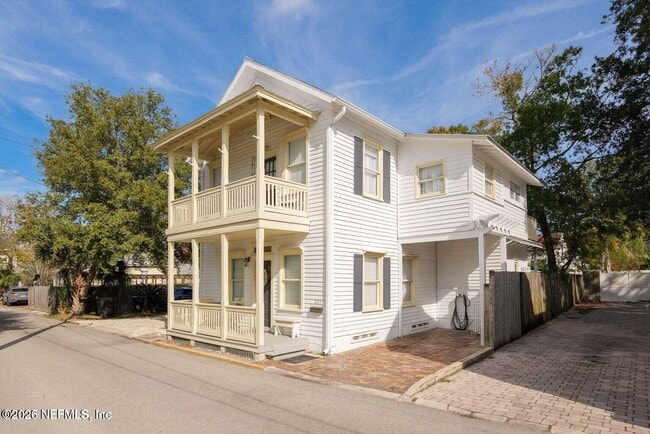 Building Photo - 251 Charlotte St