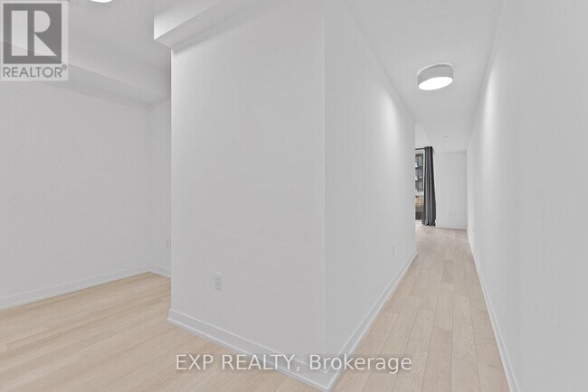 Photo - 357 King St W Unit 706