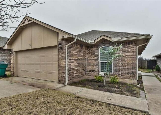 Building Photo - 12308 SW 9th Terrace