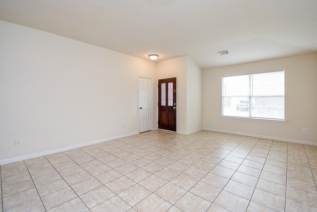 Photo - 15502 Hensen Creek Dr