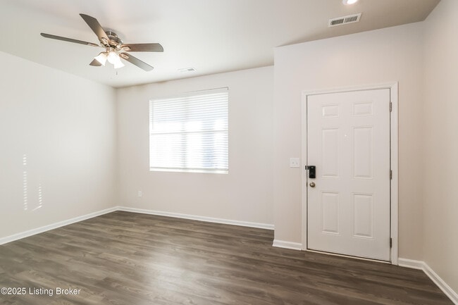 Photo - 621 Toll House Ct