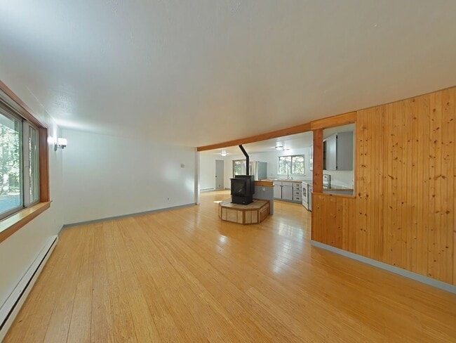 Photo - Peaceful and Private 3 Bedroom Home on 5 A...