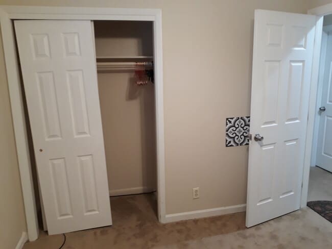 Photo - 2550 Wyoming Ave Unidad Upstairs