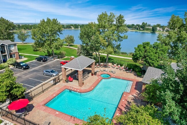 Building Photo - Promenade at Hunters Glen