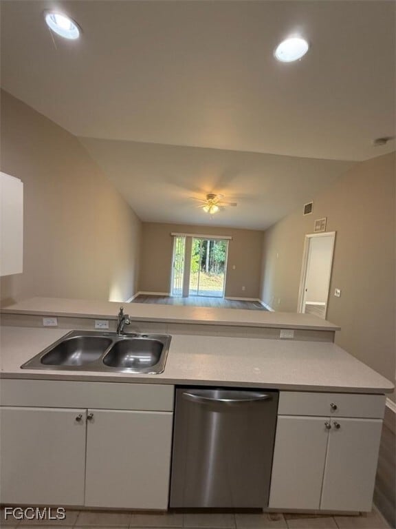 Photo - 2415 Herb Ave S