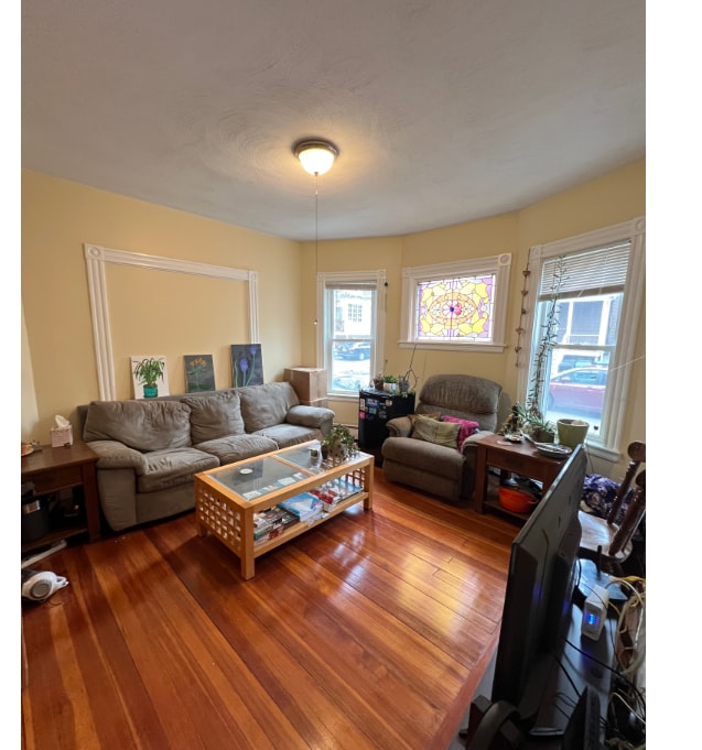 Building Photo - 2 Gilson Ter Unit 1