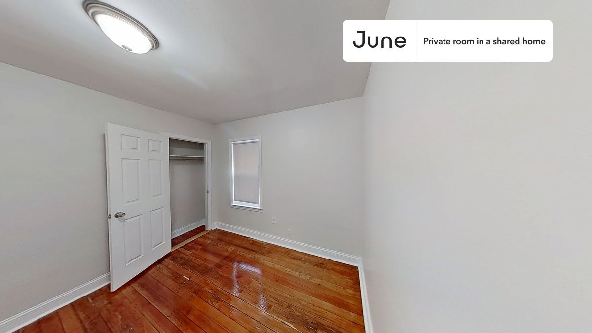 Private bedroom in 4 bed/1 bath Home - Private bedroom in 4 bed/1 bath Home