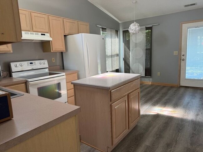 Photo - Spacious 3BR 2BA w/ Fenced Yard • 2-Car Garage • Deck & Patio near Pickerington Schools