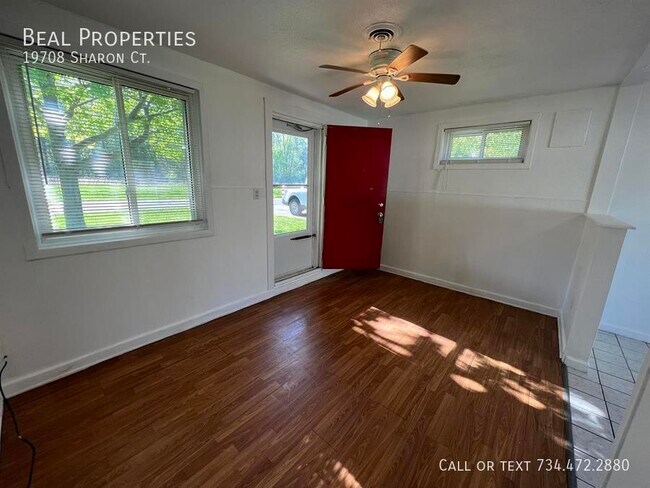 Photo - 19708 Sharron