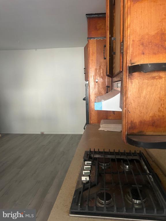 Photo - 1550 Ruan St