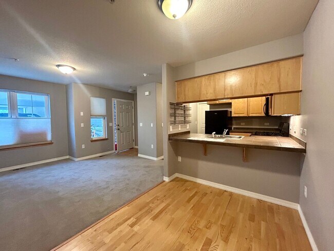 Photo - 947 Laramie Blvd
