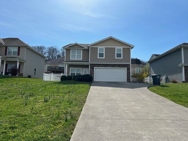 Photo - 3 Bedroom/2.5 Bath Home Kingsport, TN