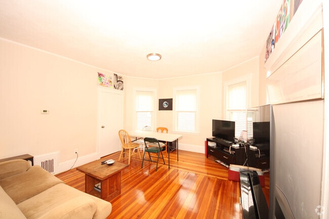 Building Photo - 51 Parker St Unit #3 Rental