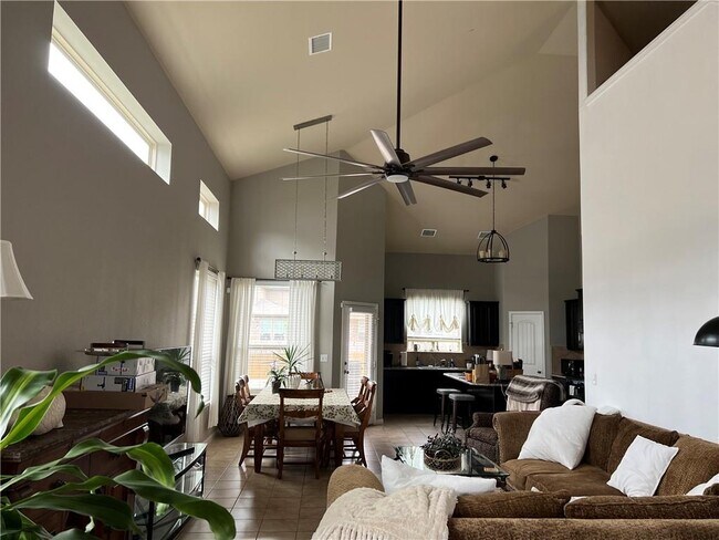 Photo - 1529 Hamiltons Wy