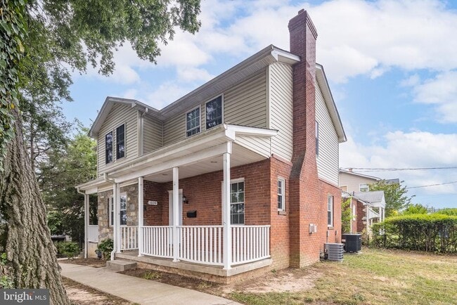 Building Photo - 1600 13th St S Rental