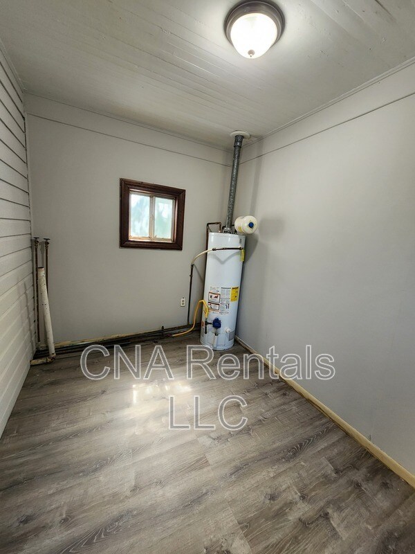 Photo - 104 E Acres Dr SE