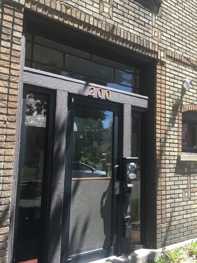 Photo - 200 Benton St Unidad C