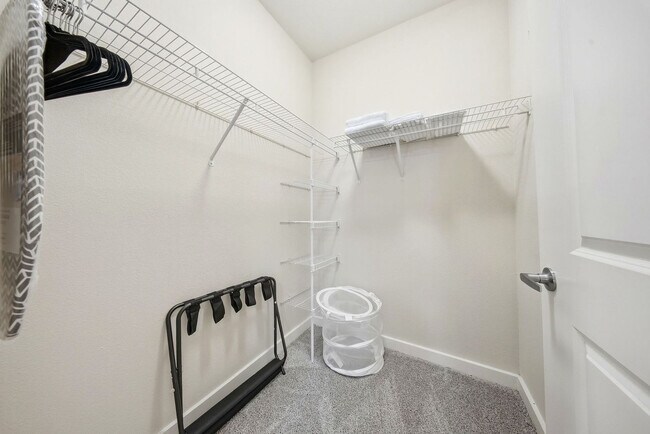 Photo - 1700 W Cleveland St Unidad SI FL1-ID1475281P