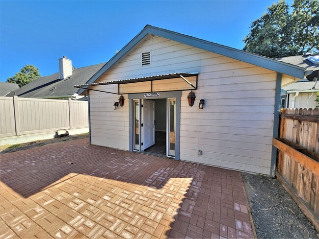 Nice Remodeled Home In Quaint Los Alamos - Nice Remodeled Home In Quaint Los Alamos