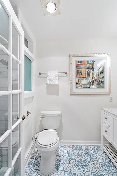 1201 Glen Cove Pkwy Unit 813