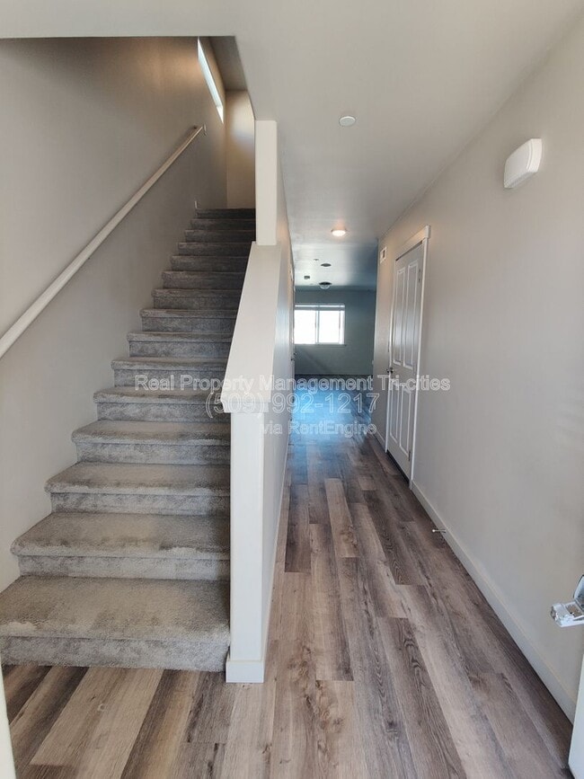 Photo - 5748 W Albany Pl