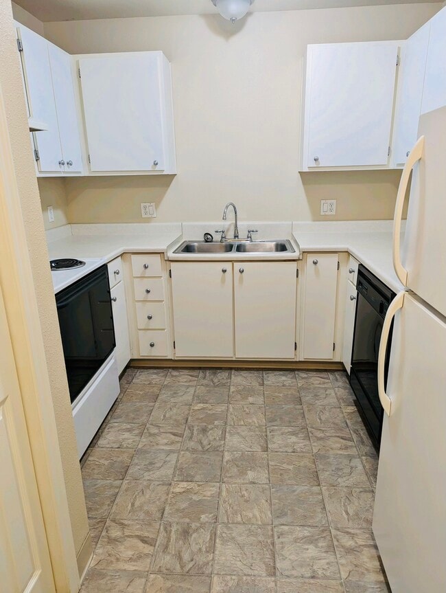 Photo - Shadow Hills Apartments