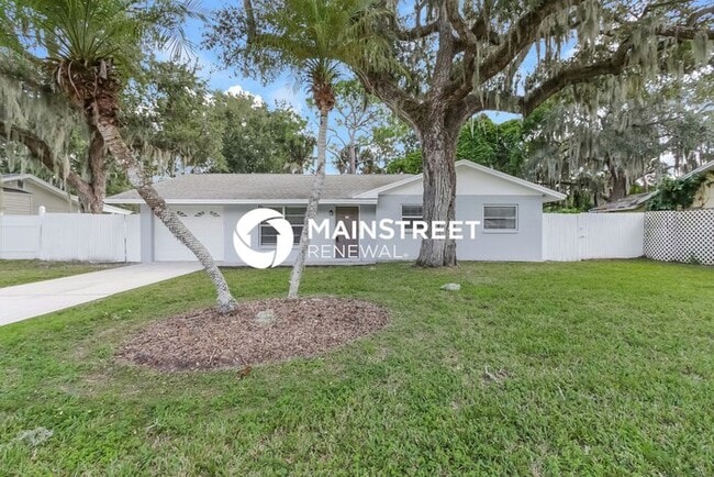 Building Photo - 3 Bedroom Pet-Friendly Home in Sarasota, FL with Main Street Renewal
