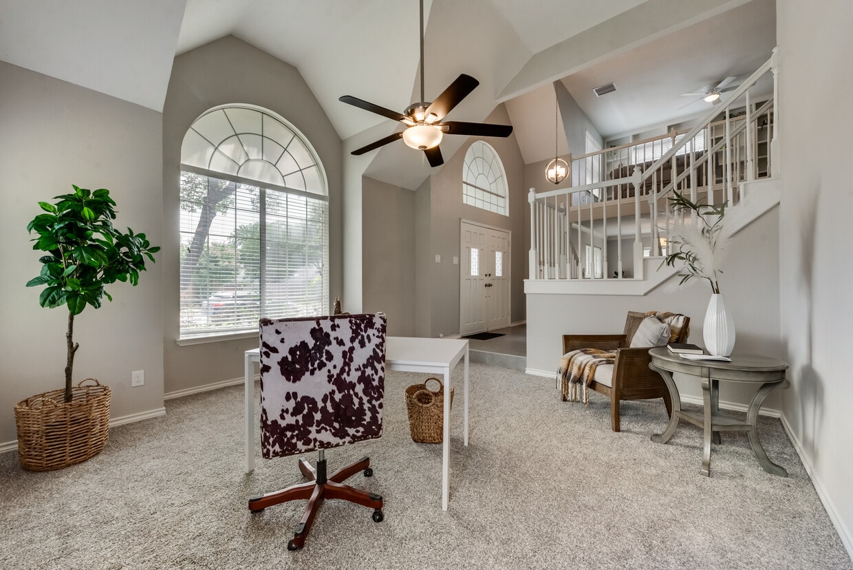Photo - 4231 Crestedge Dr (Carrollton, TX)