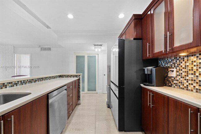 20100 W Country Club Dr Unit PH09