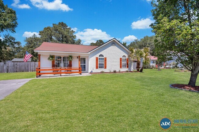 Photo - Charming 3-Bed, 2-Bath Home in Historic Be...