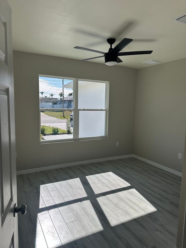 Photo - 3610 NE 9th Pl