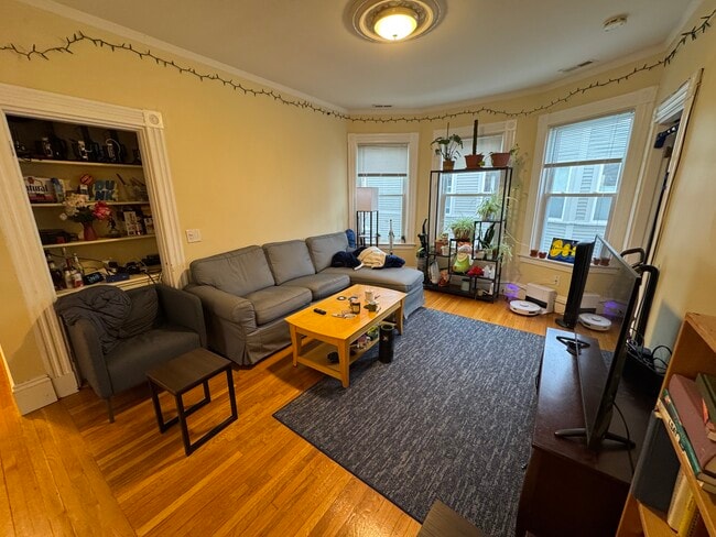 Photo - 176 Elm St Unidad 4