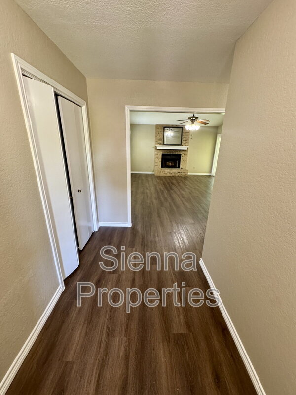 Photo - 7206 Smokey Hill Rd