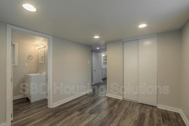 Photo - 1102 S Crisp Ave