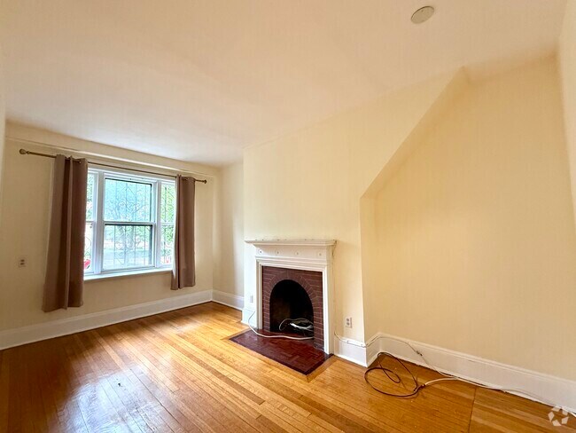 Building Photo - 188 Marlborough St Unit 4 Rental