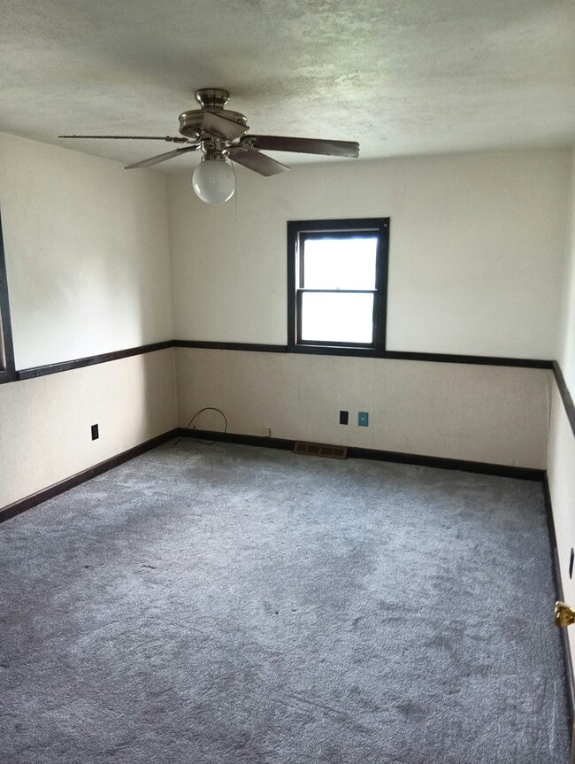 Photo - 622 Broad Ave NW Unit 2