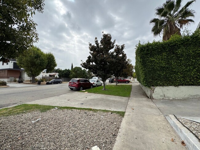 Photo - Large centrally located unit with shared yard