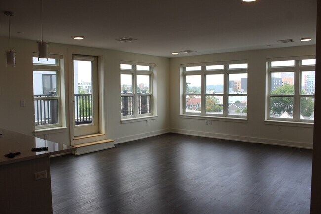 Photo - 20 Penniman Rd