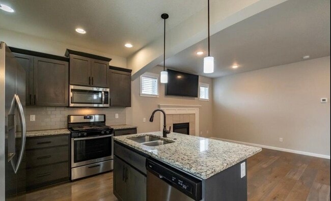 Photo - 4164 Sagecrest Dr NE