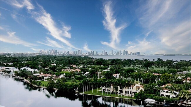 Building Photo - 5600 Collins Ave Unit 16M Rental