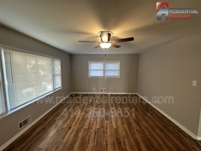 Photo - 4566 N 46th St Condo Unit Upper