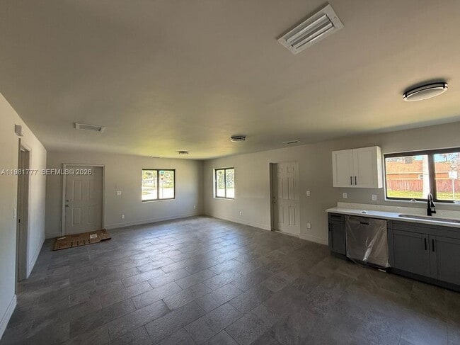 Photo - 2806 NW 9th Ct