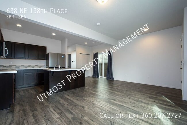 Photo - 638 NE 138th Pl