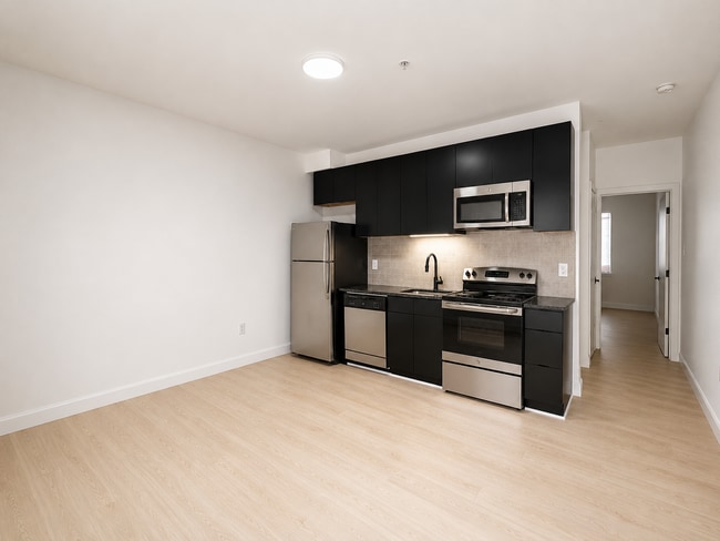 Building Photo - 3003 W Glenwood Ave Unit 29