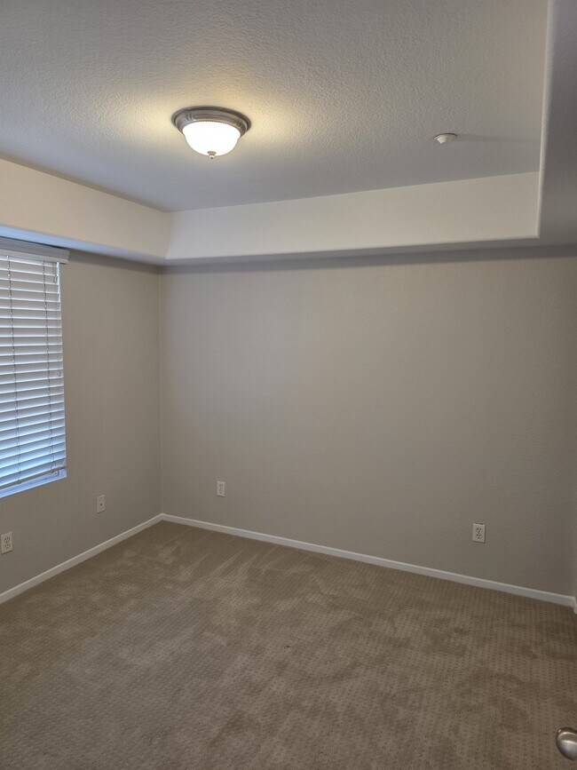 16934 Laurel Hill Ln