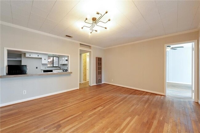 Photo - 1500 Romeria Dr