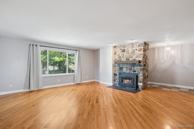 Photo - 2860 E Coon Lake Rd