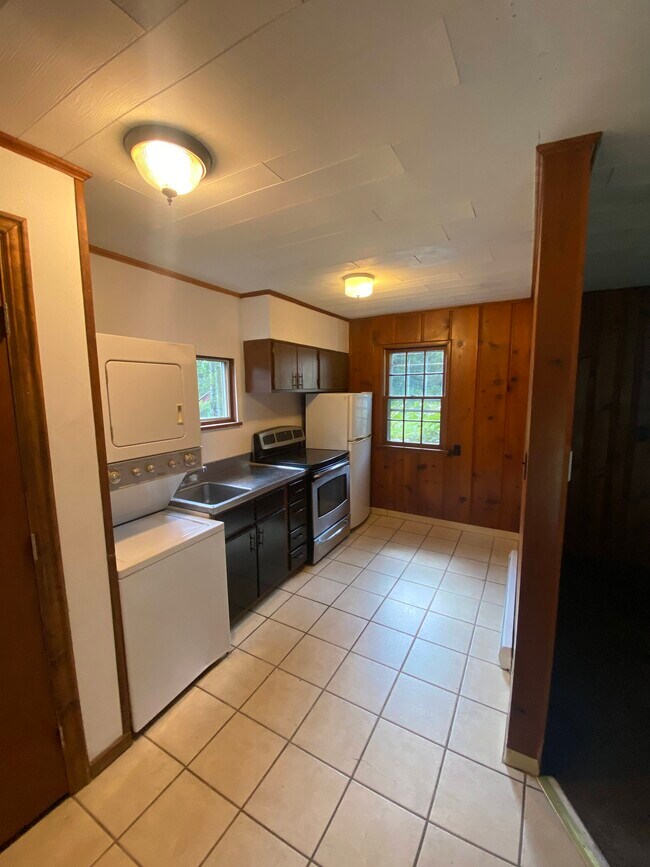 Photo - Chestnut Grove Village 09