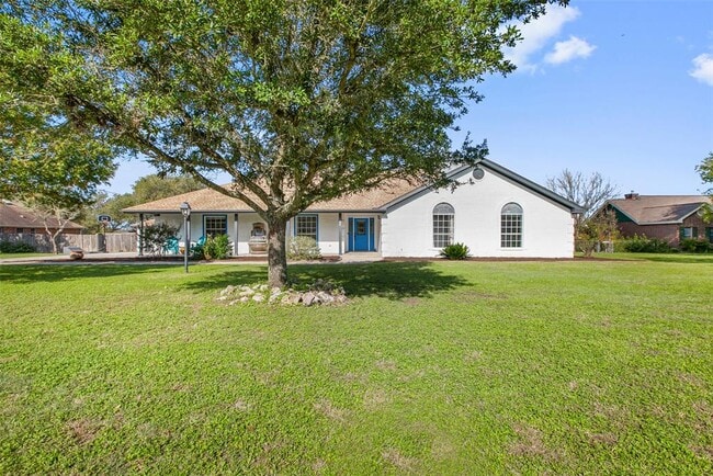 Photo - 124 Poplar Dr House